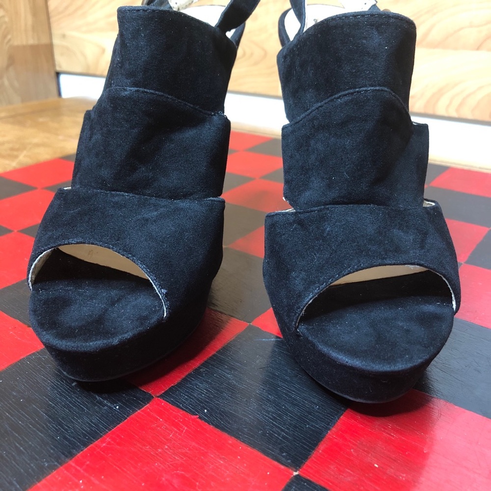 De Blossom Collection Size 8-1/2 6-inch Spike Heel